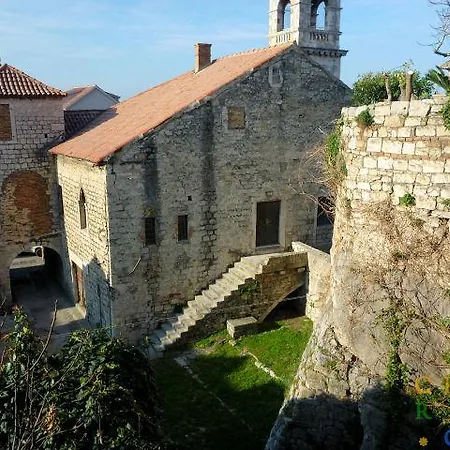 Ancora * Kaštela